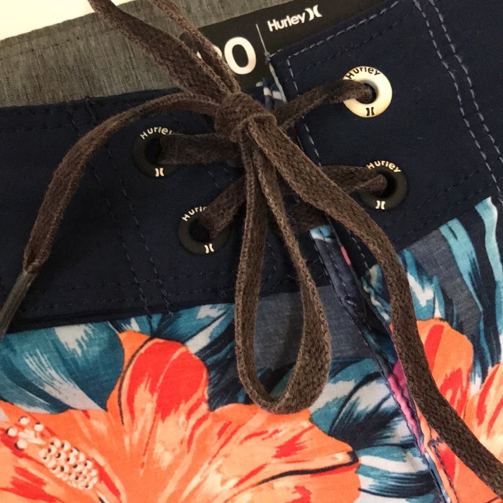 Hurley Phantom Tropical Print Board Shorts - Picture 10 of 11